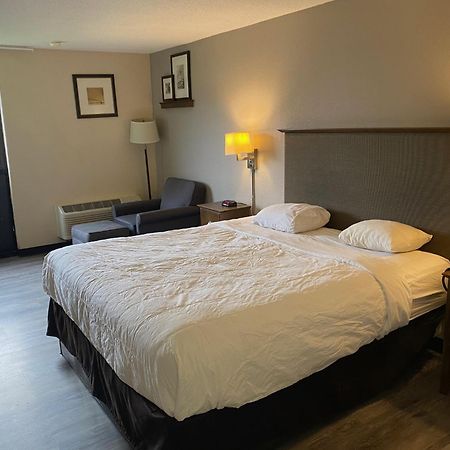 Motel 6 Rochester - Airport Екстериор снимка