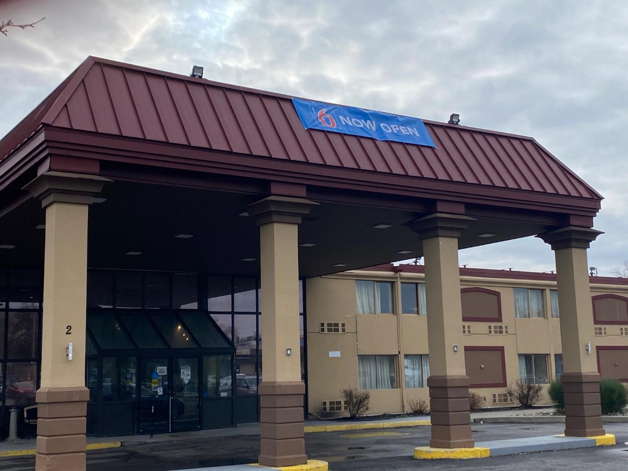 Motel 6 Rochester - Airport Екстериор снимка